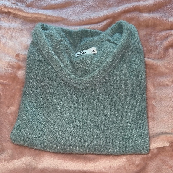 Hollister V-Neck Sweater - Picture 4 of 4